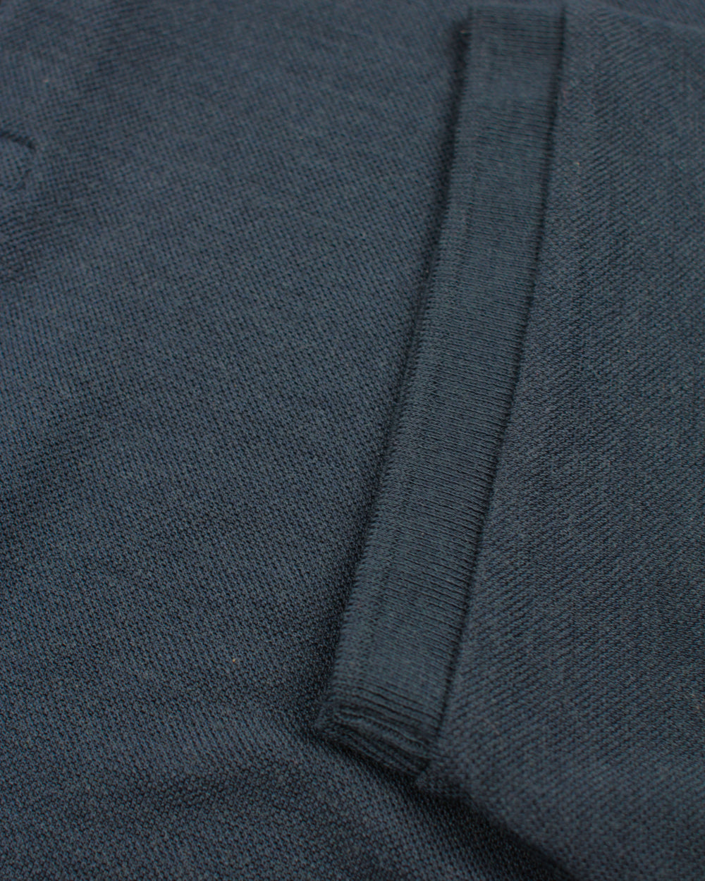 rib detail on merino wool polo in navy color