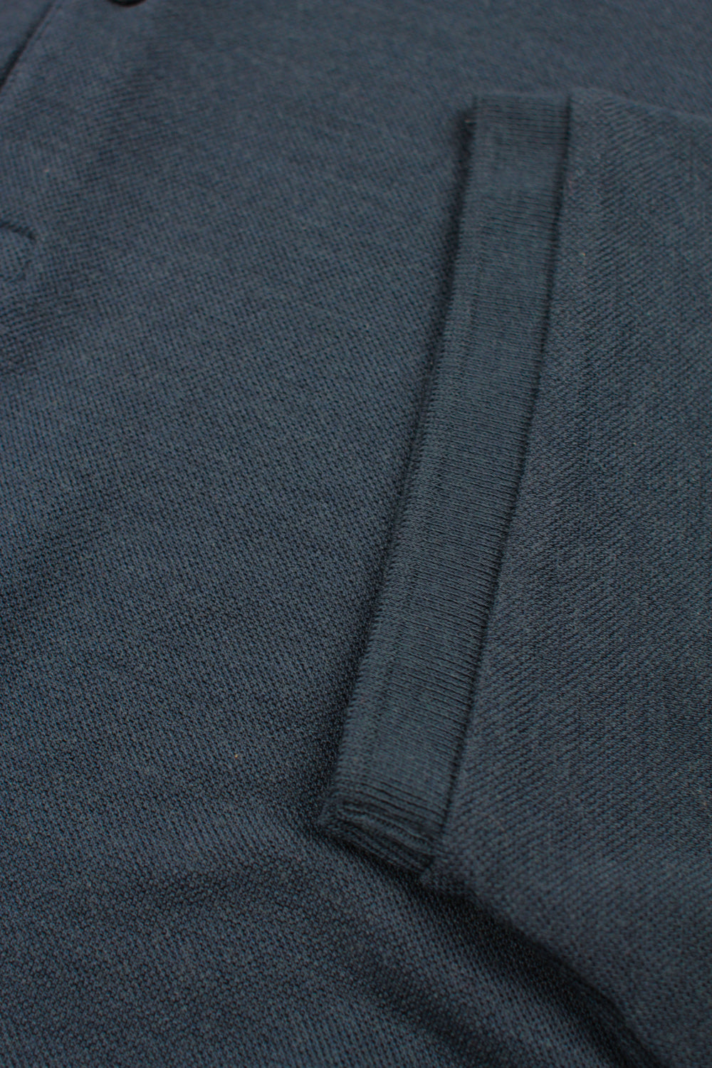 rib detail on merino wool polo in navy color