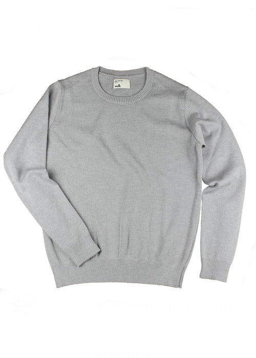 Merino wool sweater for men in light grey melange color with crew neck half milano stitch made in Portugal