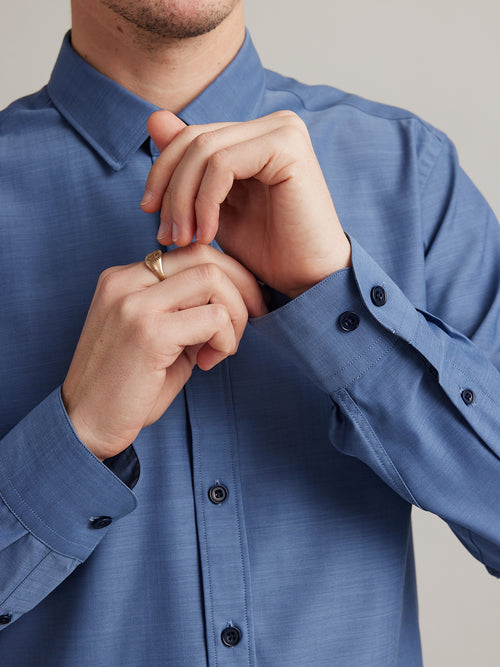 navy corozo buttons and small rounded cuff on merino shirt Wolk