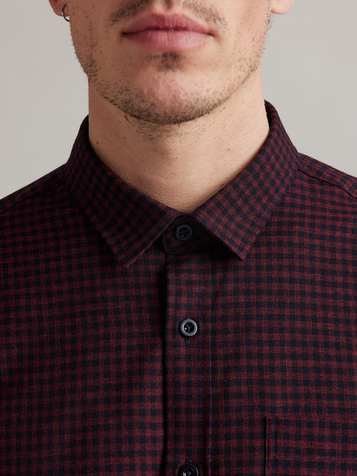 Red/navy check flanel merino wool shirt for men with chest pocket and classic collar