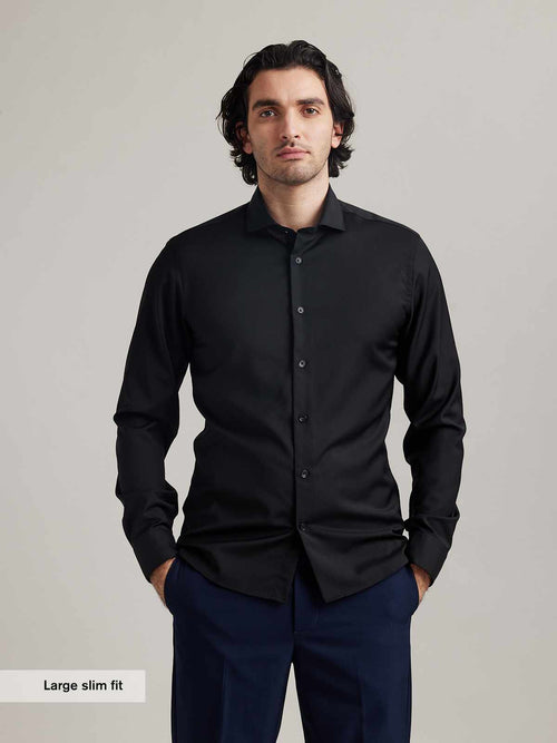 Formal merino wool shirt for men in black with spread collar in slim fit