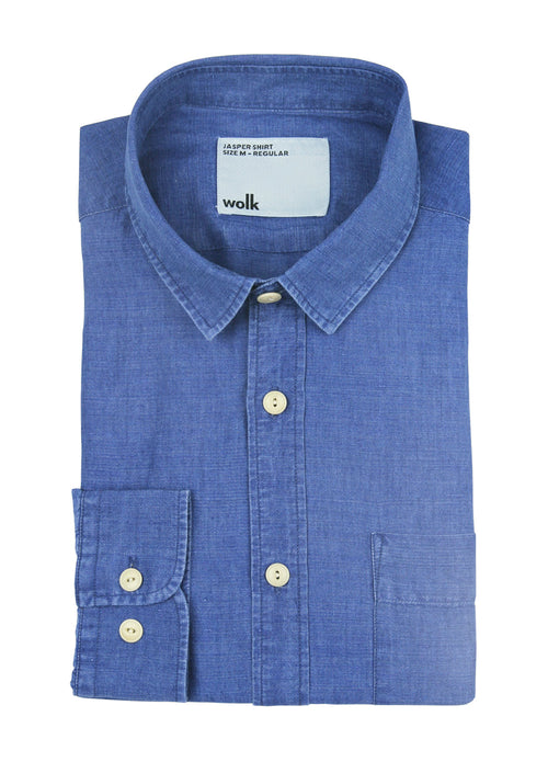 Folded Wolk Jasper linen shirt in the color washed indigo