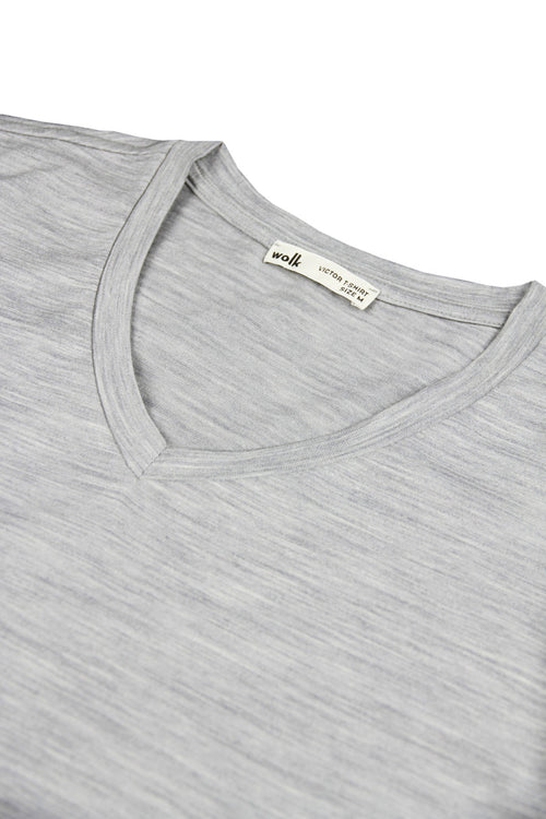 Merino t-shirt grijs gemêleerd V-hals van Wolk